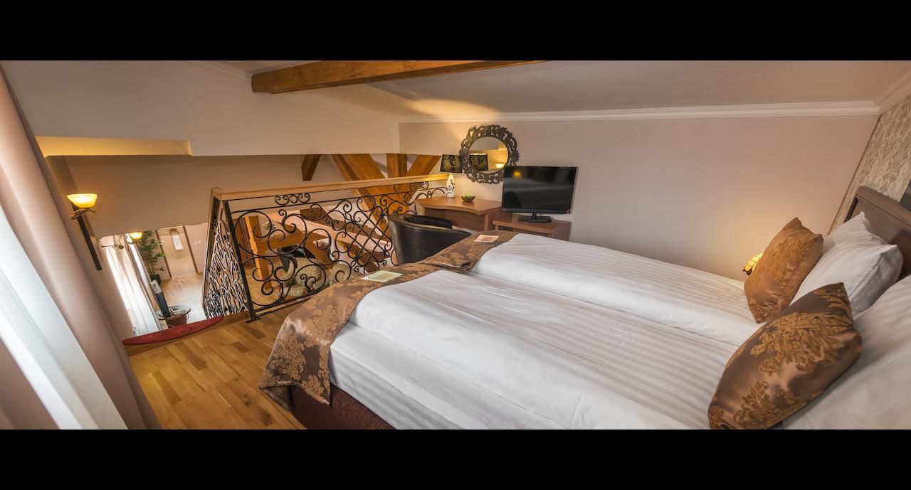 Отель Hotel Bulevard Sighisoara Сигишоара-16