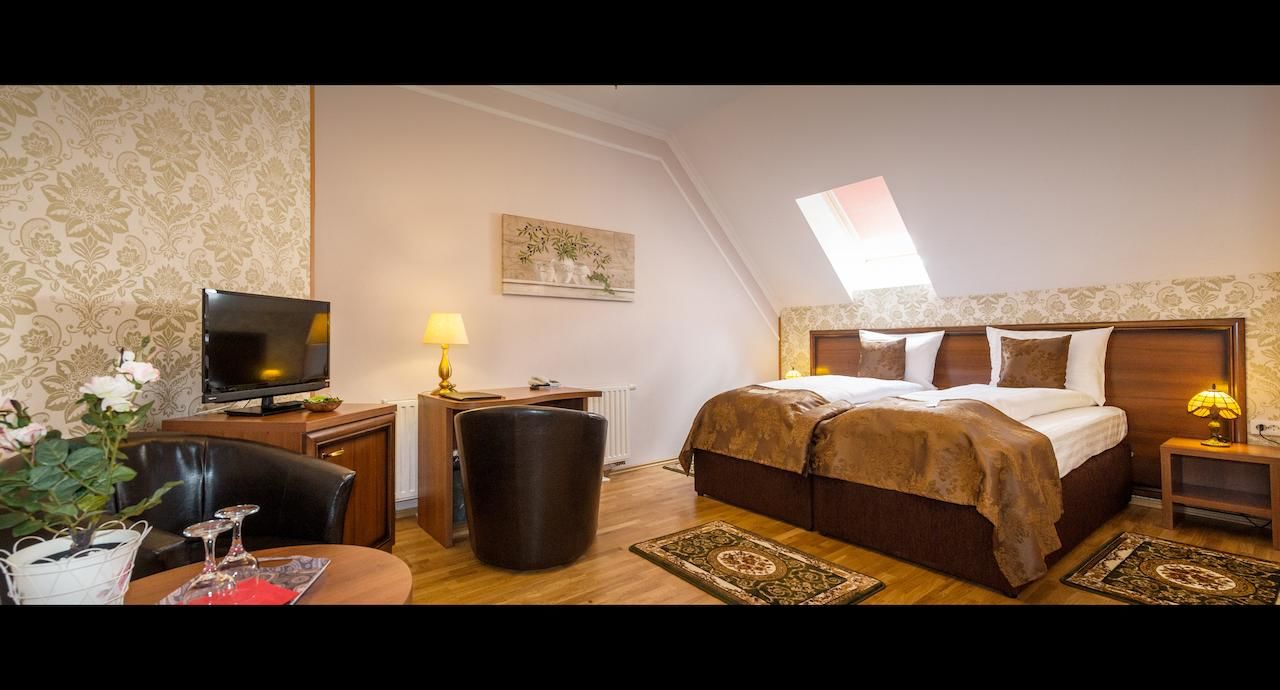 Отель Hotel Bulevard Sighisoara Сигишоара-30